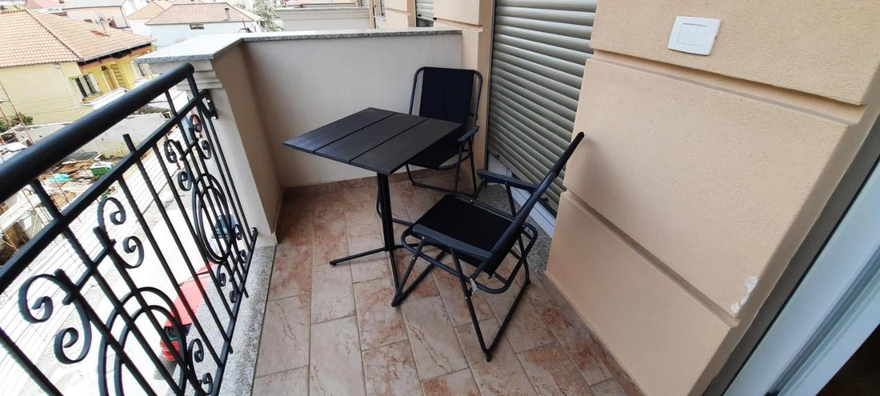 Comfy Apartment In Szkodra Zewnętrze zdjęcie